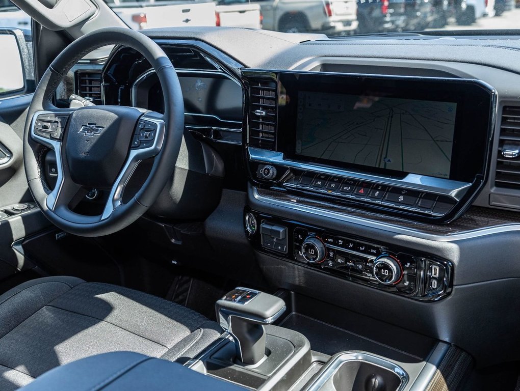 2024 Chevrolet Silverado 1500 in St-Jérôme, Quebec - 36 - w1024h768px