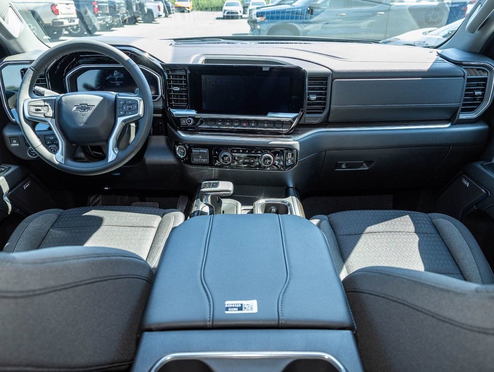 2024 Chevrolet Silverado 1500 in St-Jérôme, Quebec - 4 - w1024h768px