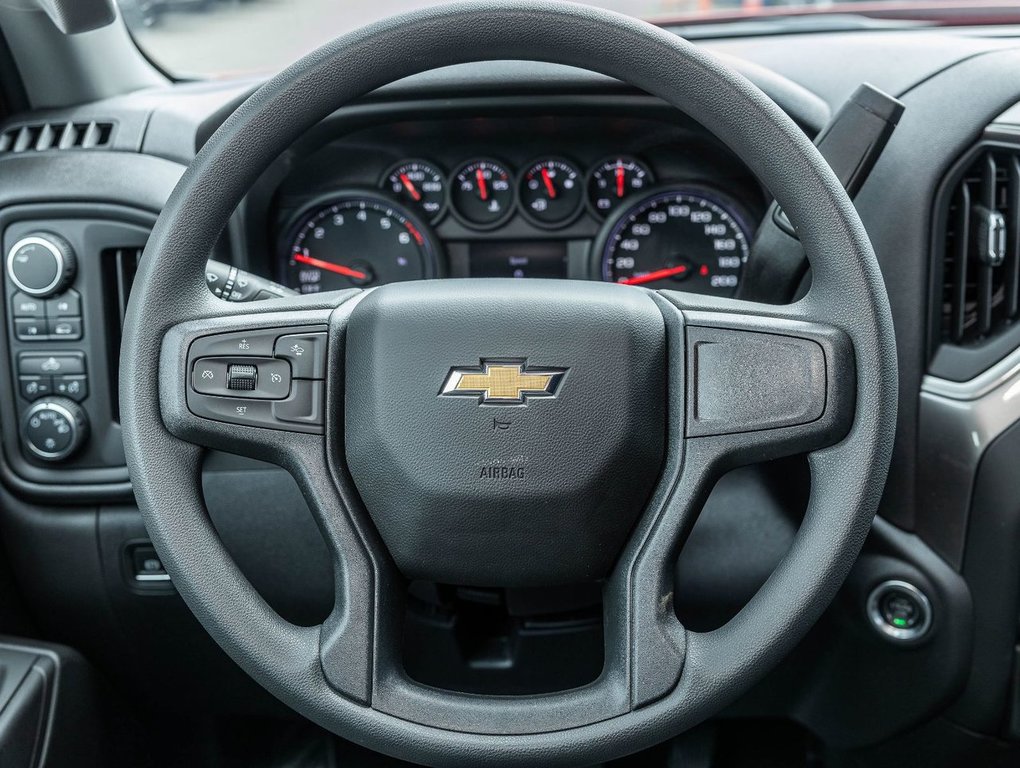 Chevrolet Silverado 1500  2024 à St-Jérôme, Québec - 15 - w1024h768px