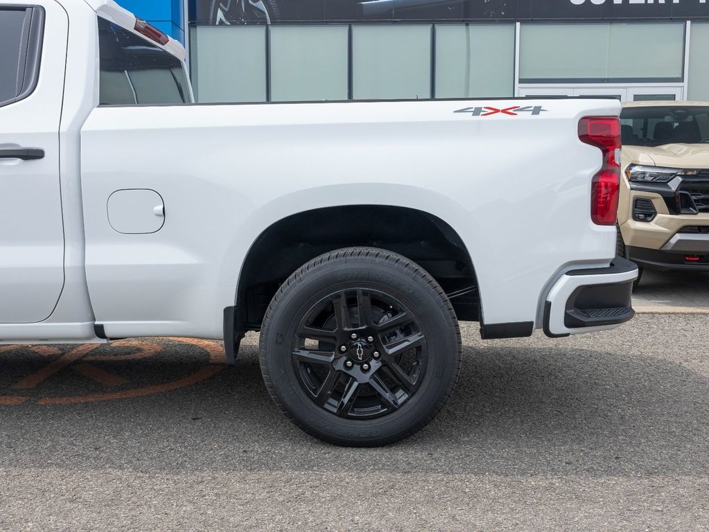 2024 Chevrolet Silverado 1500 in St-Jérôme, Quebec - 33 - w1024h768px