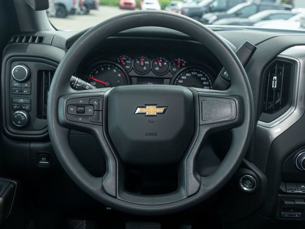 2024 Chevrolet Silverado 1500 in St-Jérôme, Quebec - 15 - w1024h768px