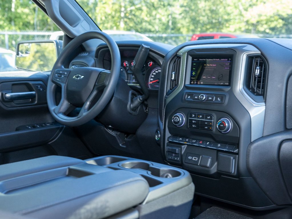 2024 Chevrolet Silverado 1500 in St-Jérôme, Quebec - 26 - w1024h768px