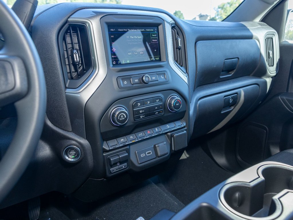 2024 Chevrolet Silverado 1500 in St-Jérôme, Quebec - 18 - w1024h768px