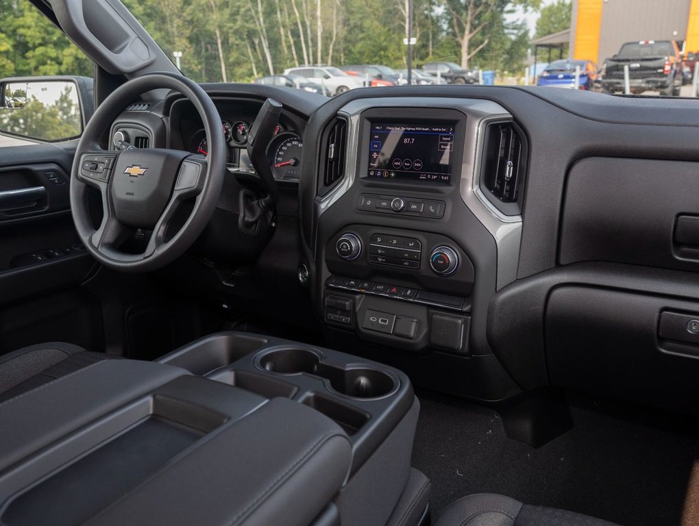 Chevrolet Silverado 1500  2024 à St-Jérôme, Québec - 27 - w1024h768px