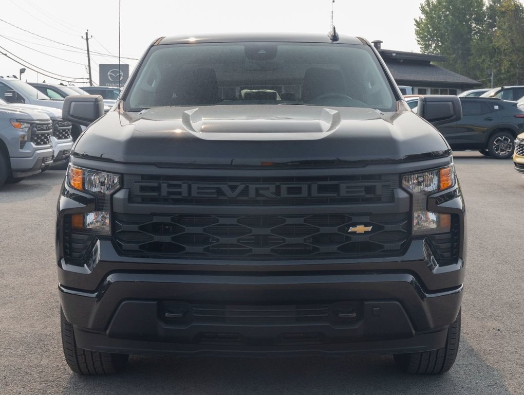 Chevrolet Silverado 1500  2024 à St-Jérôme, Québec - 2 - w1024h768px