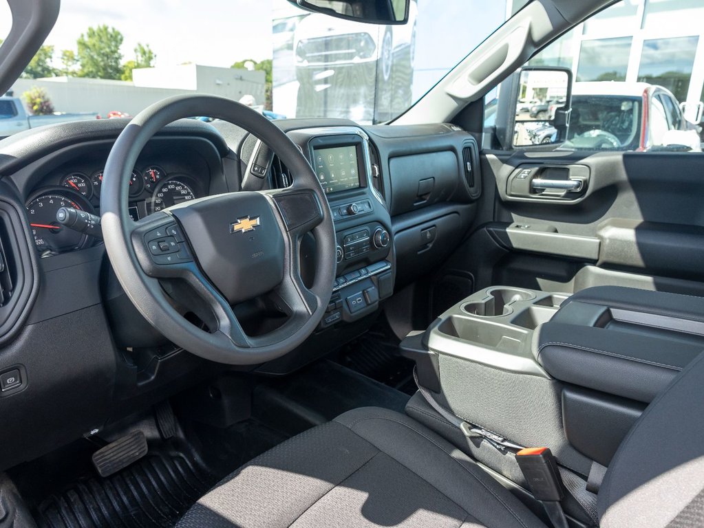 2024 Chevrolet Silverado 1500 in St-Jérôme, Quebec - 12 - w1024h768px