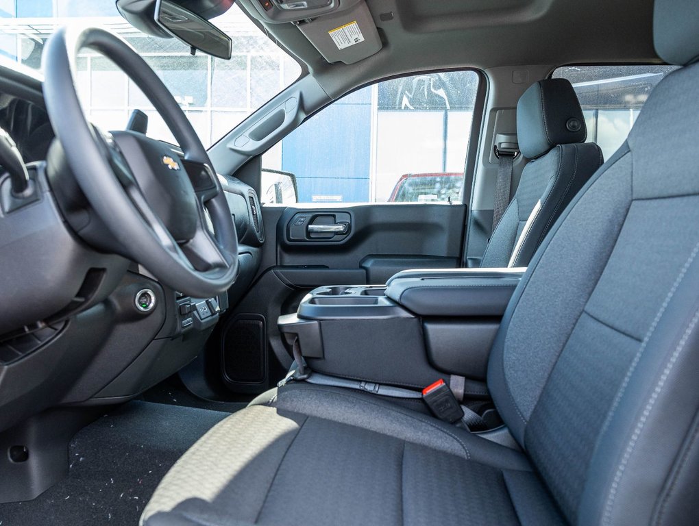 2024 Chevrolet Silverado 1500 in St-Jérôme, Quebec - 12 - w1024h768px