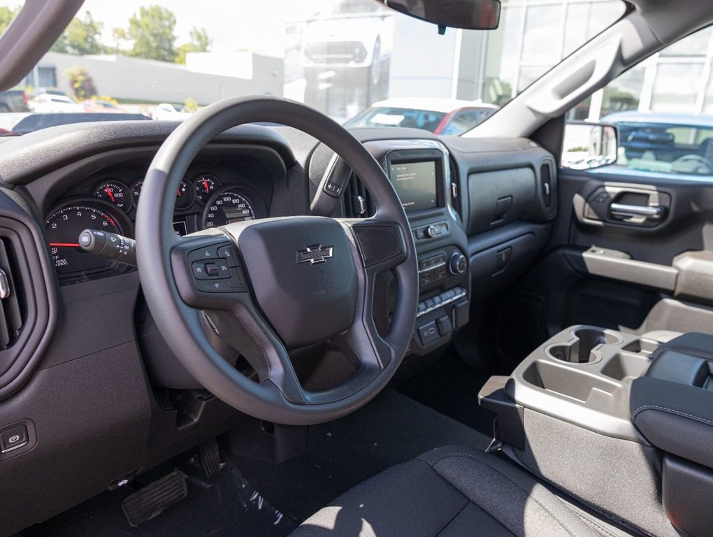 Chevrolet Silverado 1500  2024 à St-Jérôme, Québec - 11 - w1024h768px