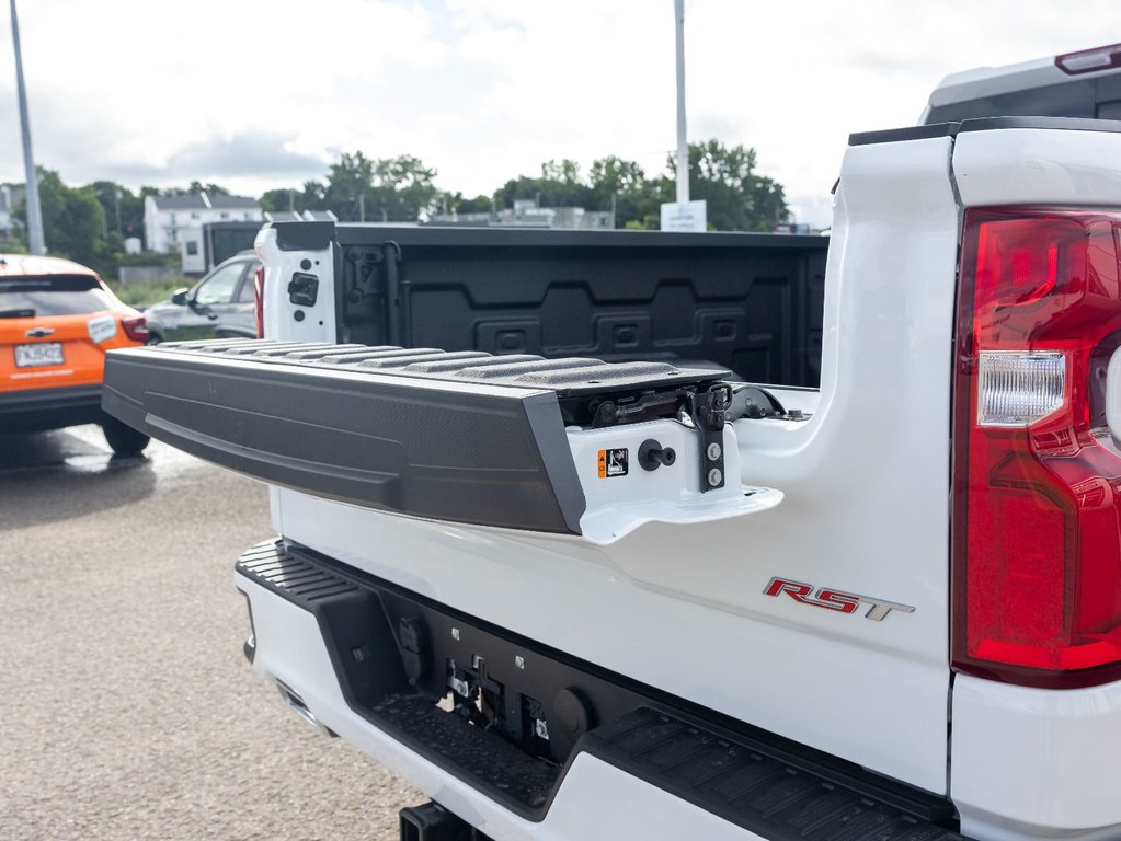 2024 Chevrolet Silverado 1500 in St-Jérôme, Quebec - 38 - w1024h768px