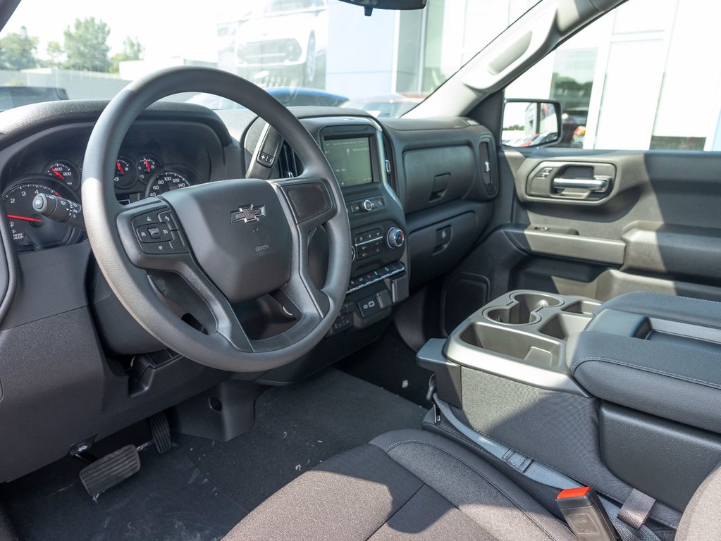 Chevrolet Silverado 1500  2024 à St-Jérôme, Québec - 13 - w1024h768px