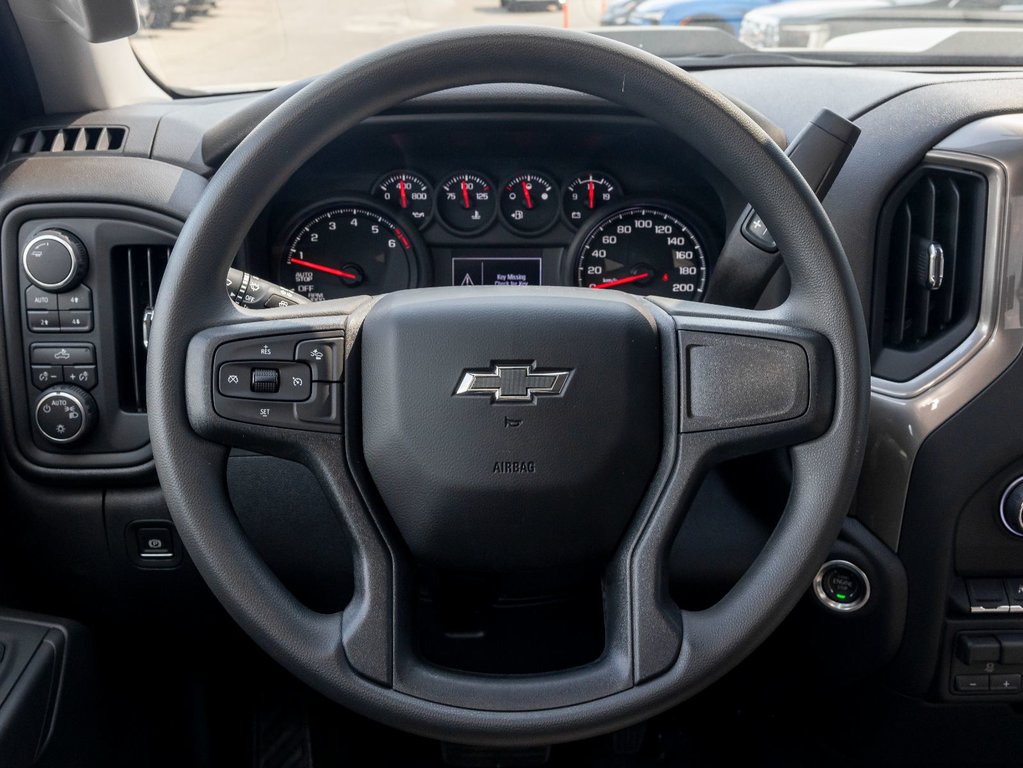 2024 Chevrolet Silverado 1500 in St-Jérôme, Quebec - 16 - w1024h768px