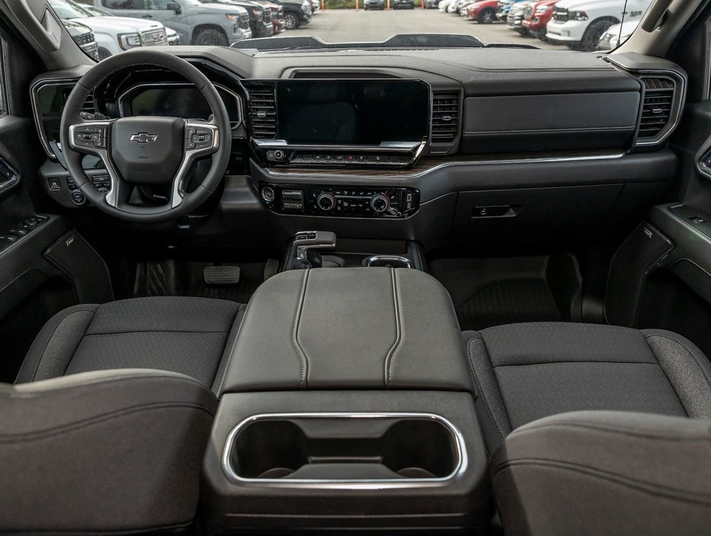 2024 Chevrolet Silverado 1500 in St-Jérôme, Quebec - 4 - w1024h768px