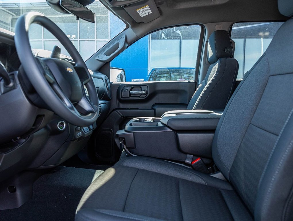 2024 Chevrolet Silverado 1500 in St-Jérôme, Quebec - 12 - w1024h768px