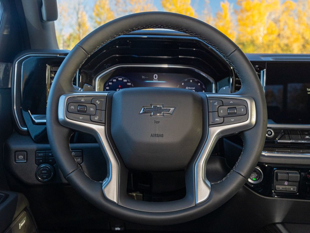 Chevrolet Silverado 1500  2024 à St-Jérôme, Québec - 15 - w1024h768px