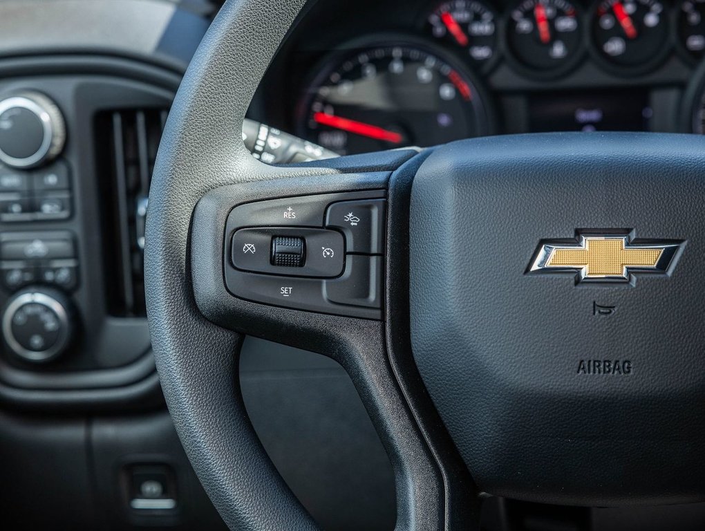 2024 Chevrolet Silverado 1500 in St-Jérôme, Quebec - 16 - w1024h768px