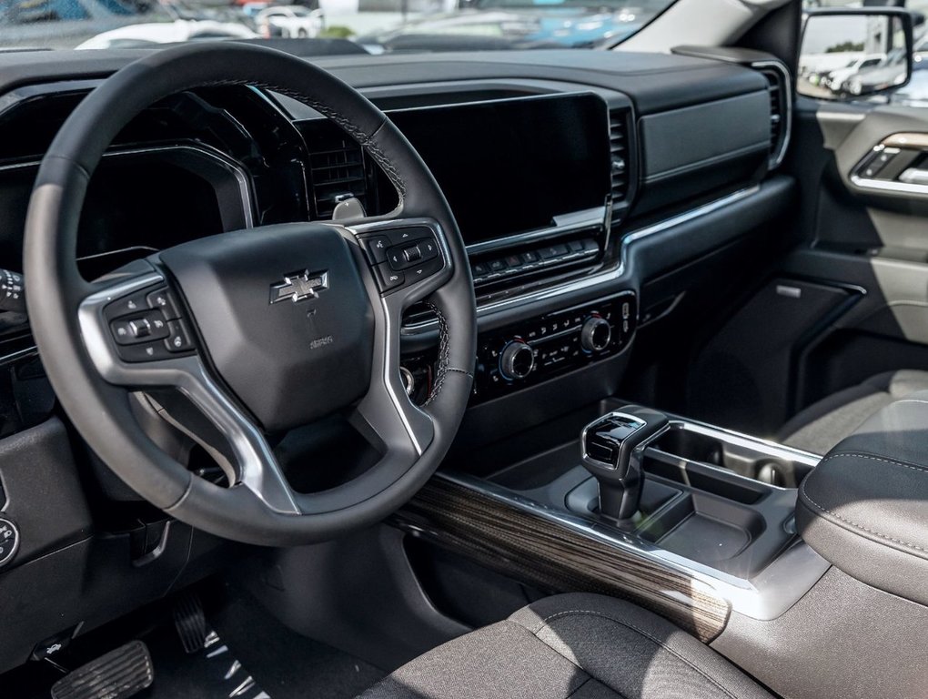 2024 Chevrolet Silverado 1500 in St-Jérôme, Quebec - 13 - w1024h768px