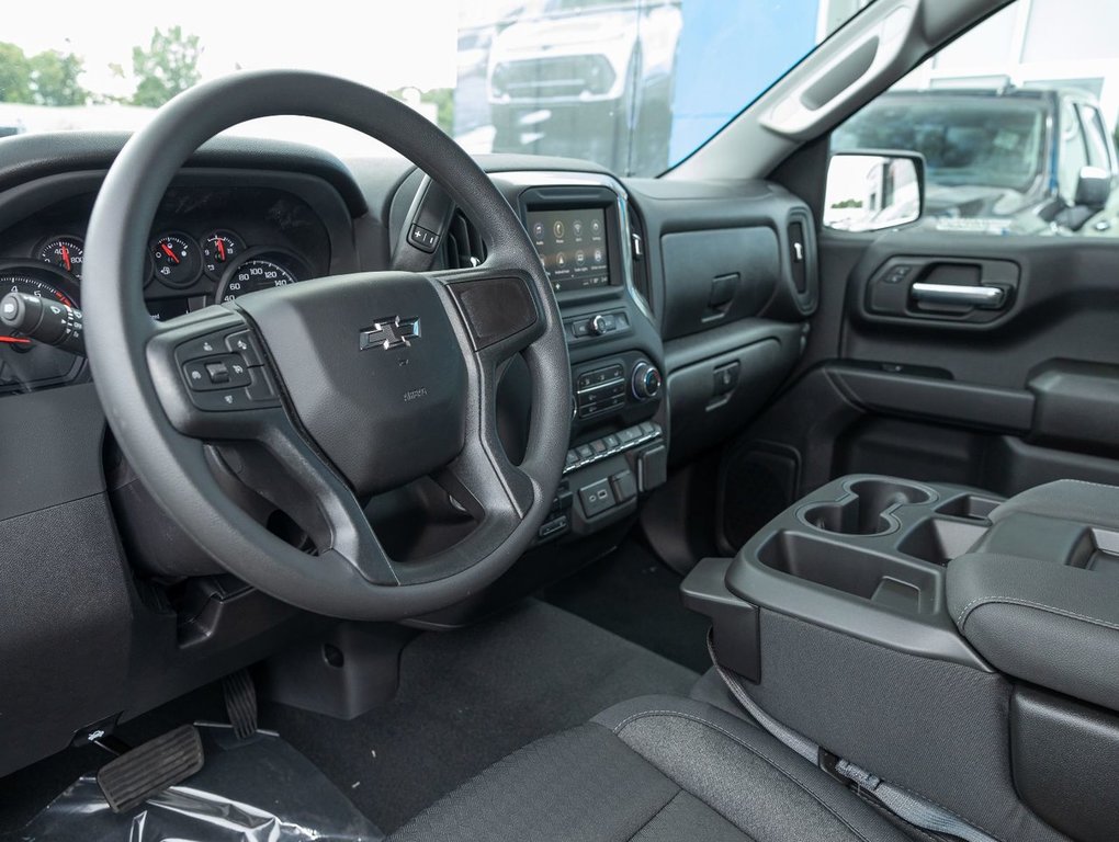 2024 Chevrolet Silverado 1500 in St-Jérôme, Quebec - 15 - w1024h768px