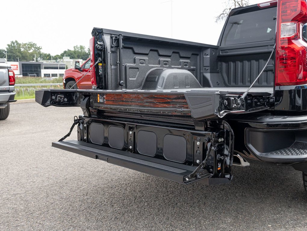 2024 Chevrolet Silverado 1500 in St-Jérôme, Quebec - 9 - w1024h768px