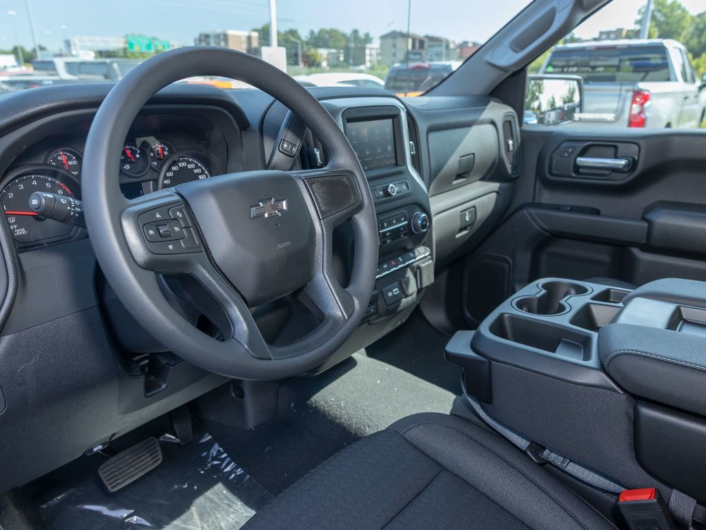 Chevrolet Silverado 1500  2024 à St-Jérôme, Québec - 12 - w1024h768px