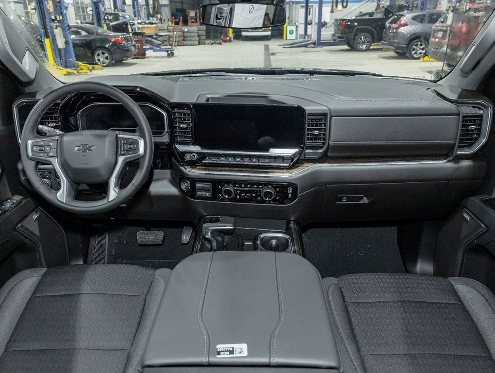 Chevrolet Silverado 1500  2024 à St-Jérôme, Québec - 4 - w1024h768px