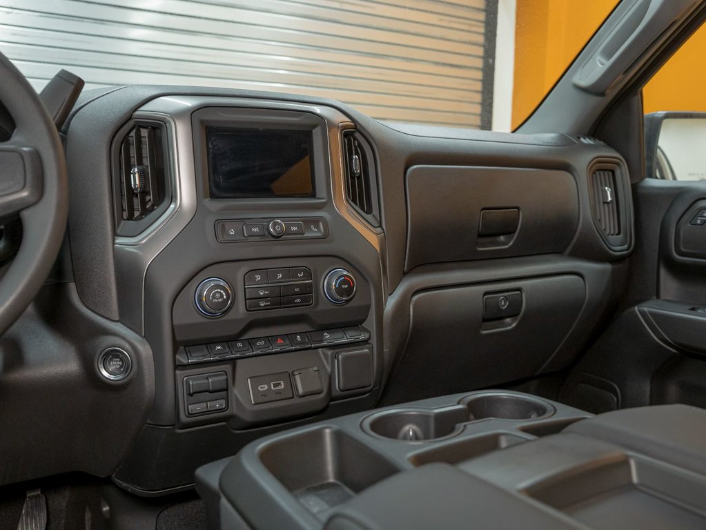 2024 Chevrolet Silverado 1500 in St-Jérôme, Quebec - 17 - w1024h768px