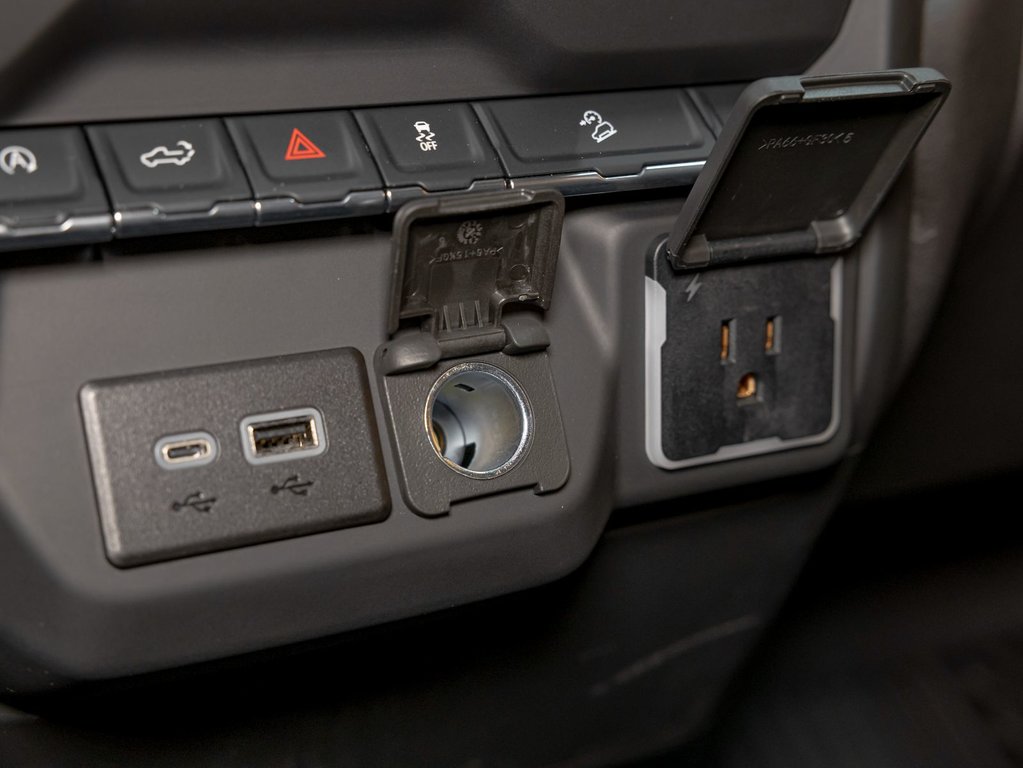 2024 Chevrolet Silverado 1500 in St-Jérôme, Quebec - 20 - w1024h768px
