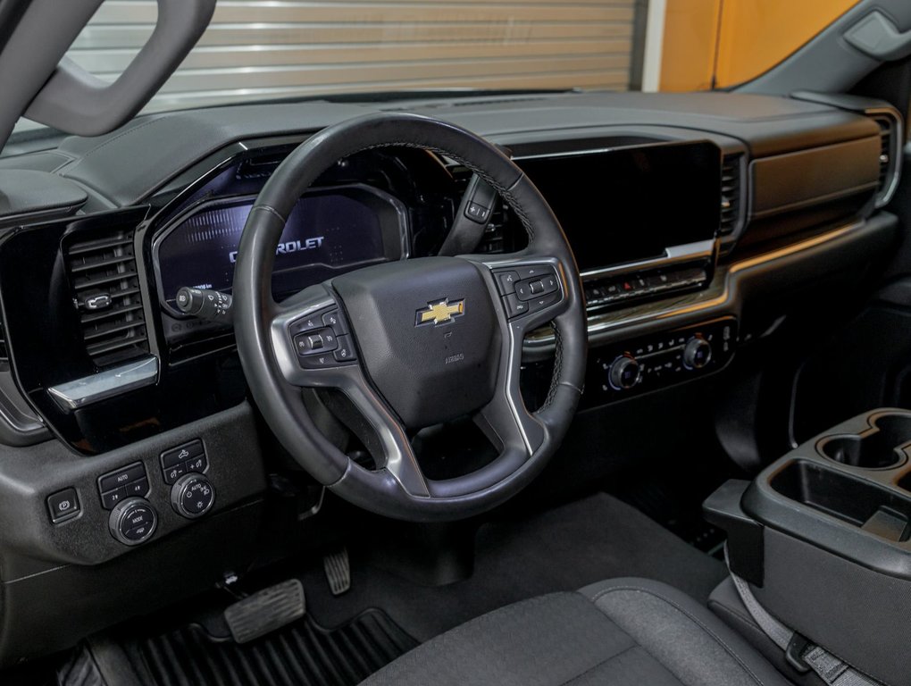 2024 Chevrolet Silverado 1500 in St-Jérôme, Quebec - 2 - w1024h768px