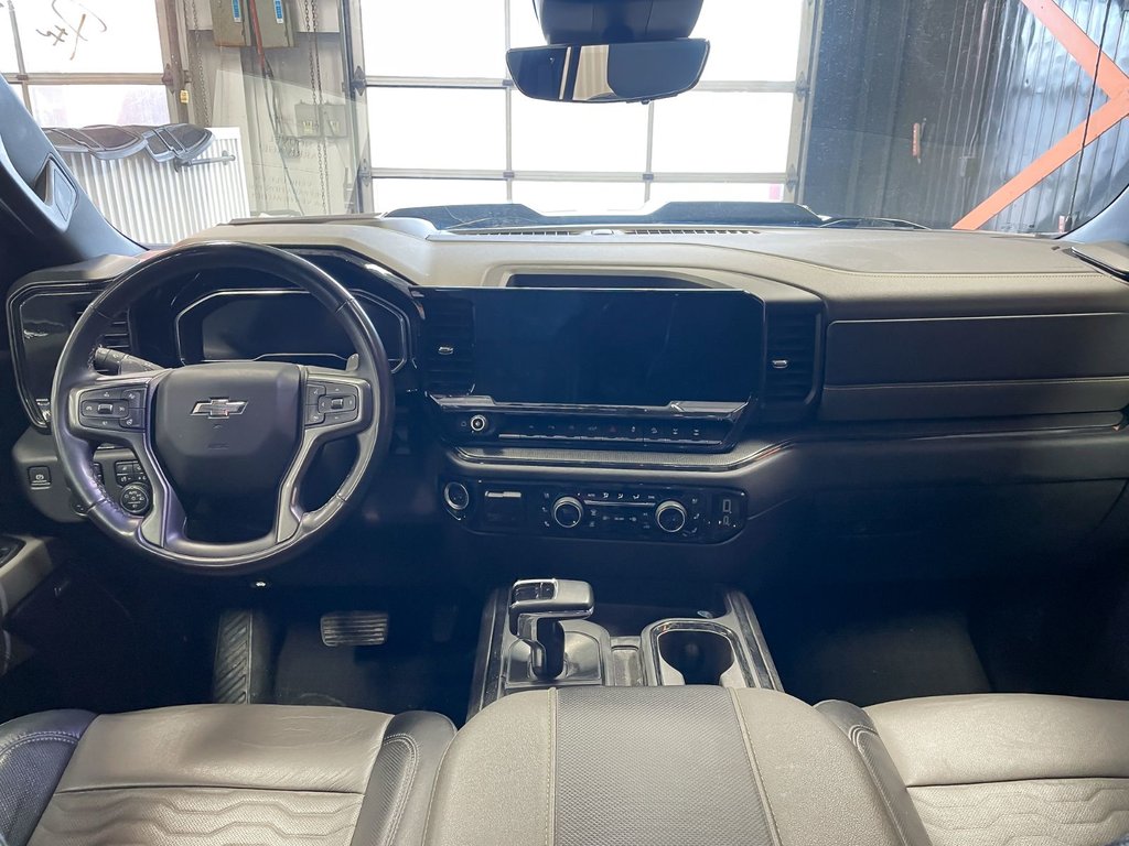 Chevrolet Silverado 1500  2024 à St-Jérôme, Québec - 13 - w1024h768px
