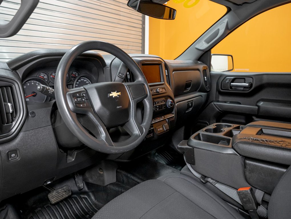 2024 Chevrolet Silverado 1500 in St-Jérôme, Quebec - 2 - w1024h768px