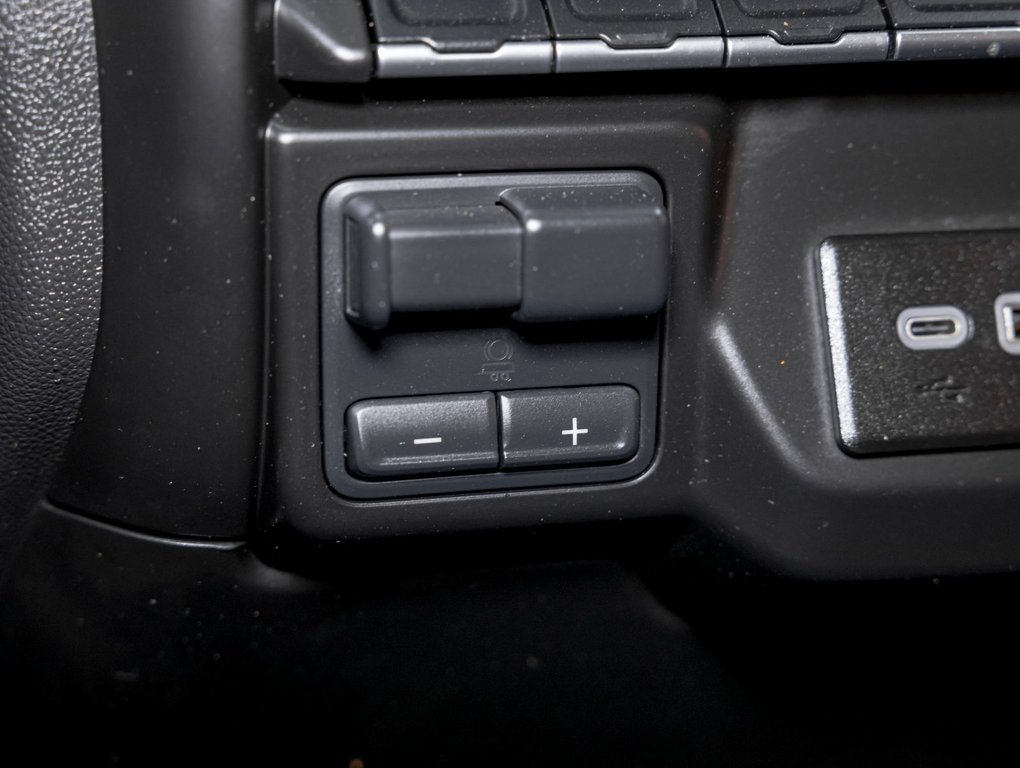 2024 Chevrolet Silverado 1500 in St-Jérôme, Quebec - 22 - w1024h768px