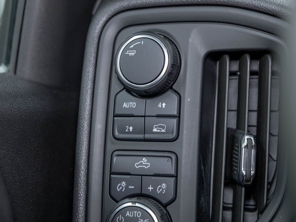 Chevrolet Silverado 1500  2024 à St-Jérôme, Québec - 21 - w1024h768px