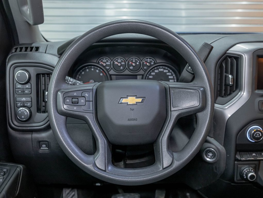 Chevrolet Silverado 1500  2024 à St-Jérôme, Québec - 12 - w1024h768px