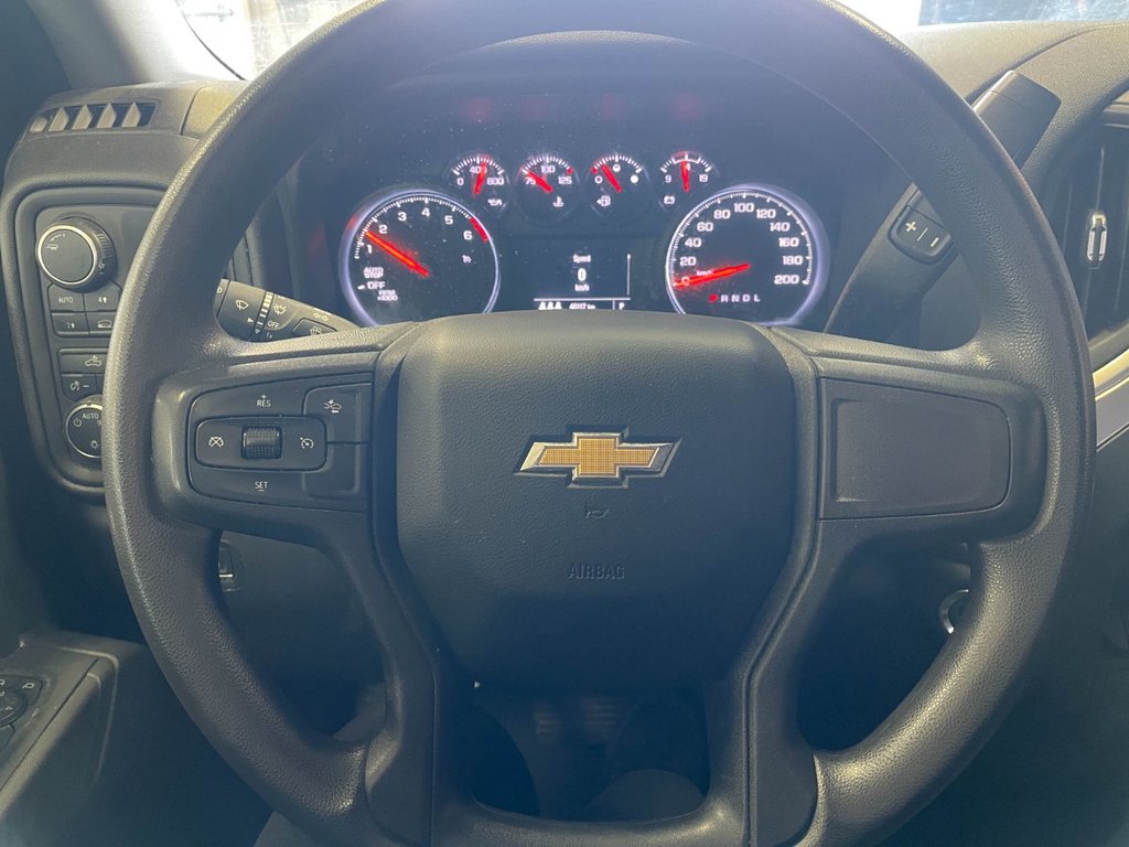 2024 Chevrolet Silverado 1500 in St-Jérôme, Quebec - 14 - w1024h768px
