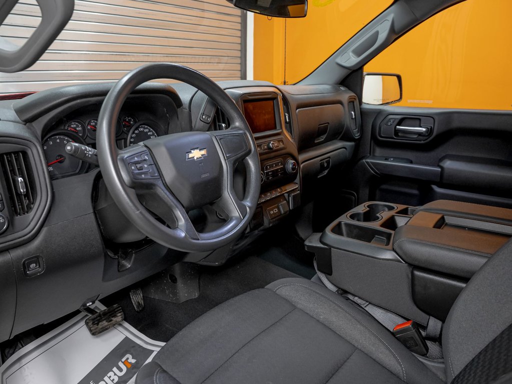 2024 Chevrolet Silverado 1500 in St-Jérôme, Quebec - 2 - w1024h768px