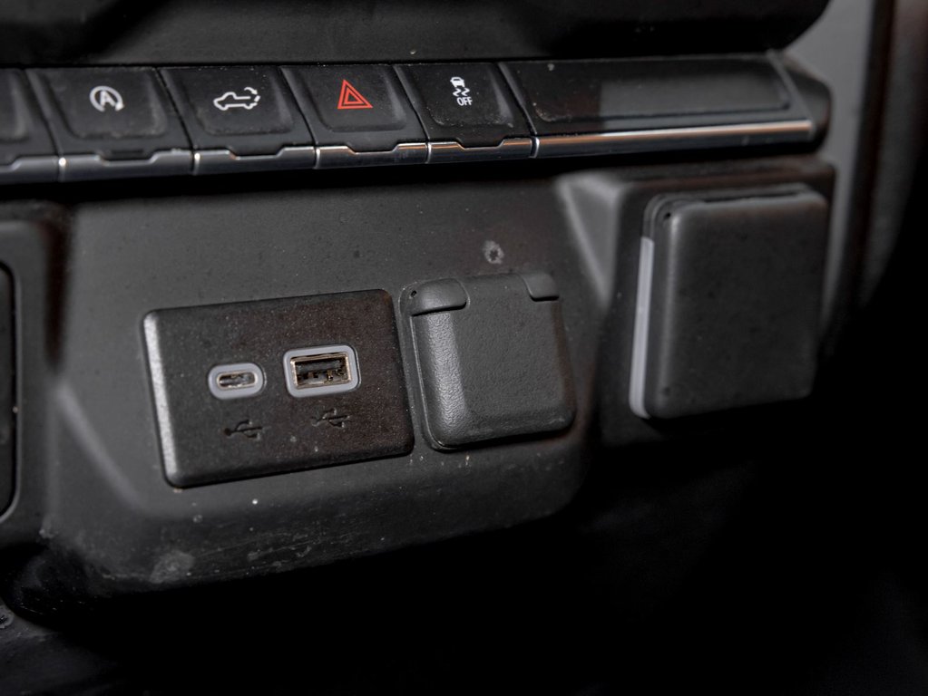 2024 Chevrolet Silverado 1500 in St-Jérôme, Quebec - 20 - w1024h768px