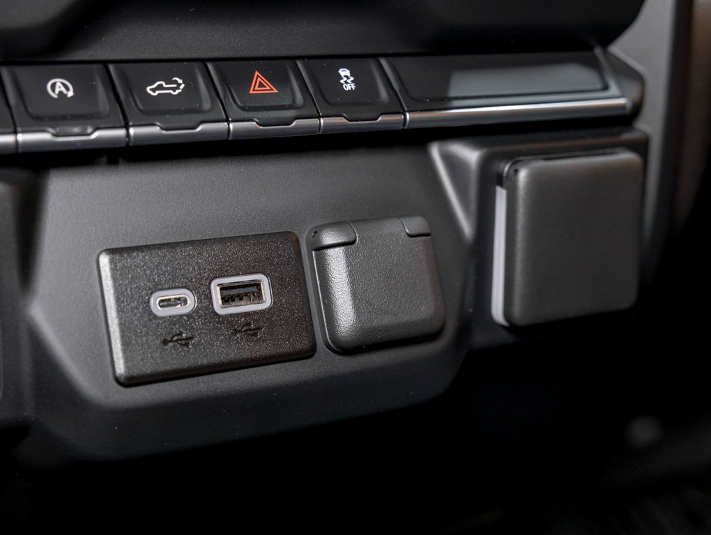 2024 Chevrolet Silverado 1500 in St-Jérôme, Quebec - 20 - w1024h768px