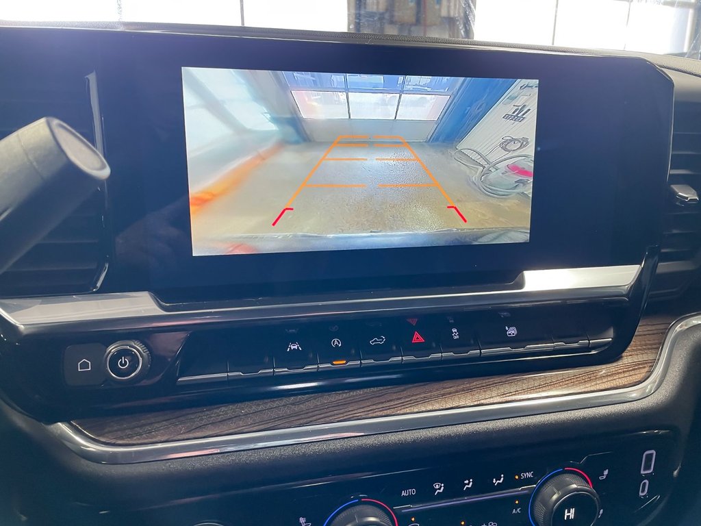 Chevrolet Silverado 1500  2024 à St-Jérôme, Québec - 16 - w1024h768px