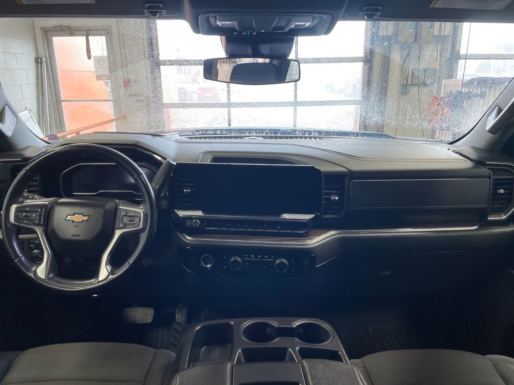 Chevrolet Silverado 1500  2024 à St-Jérôme, Québec - 12 - w1024h768px