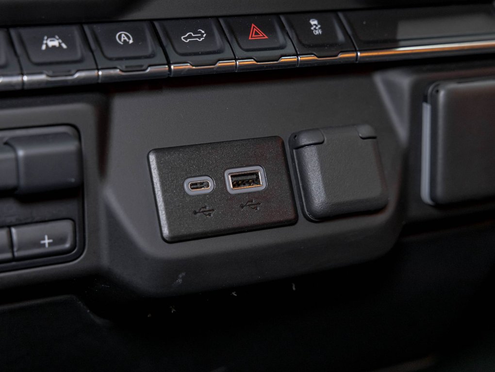 2024 Chevrolet Silverado 1500 in St-Jérôme, Quebec - 21 - w1024h768px