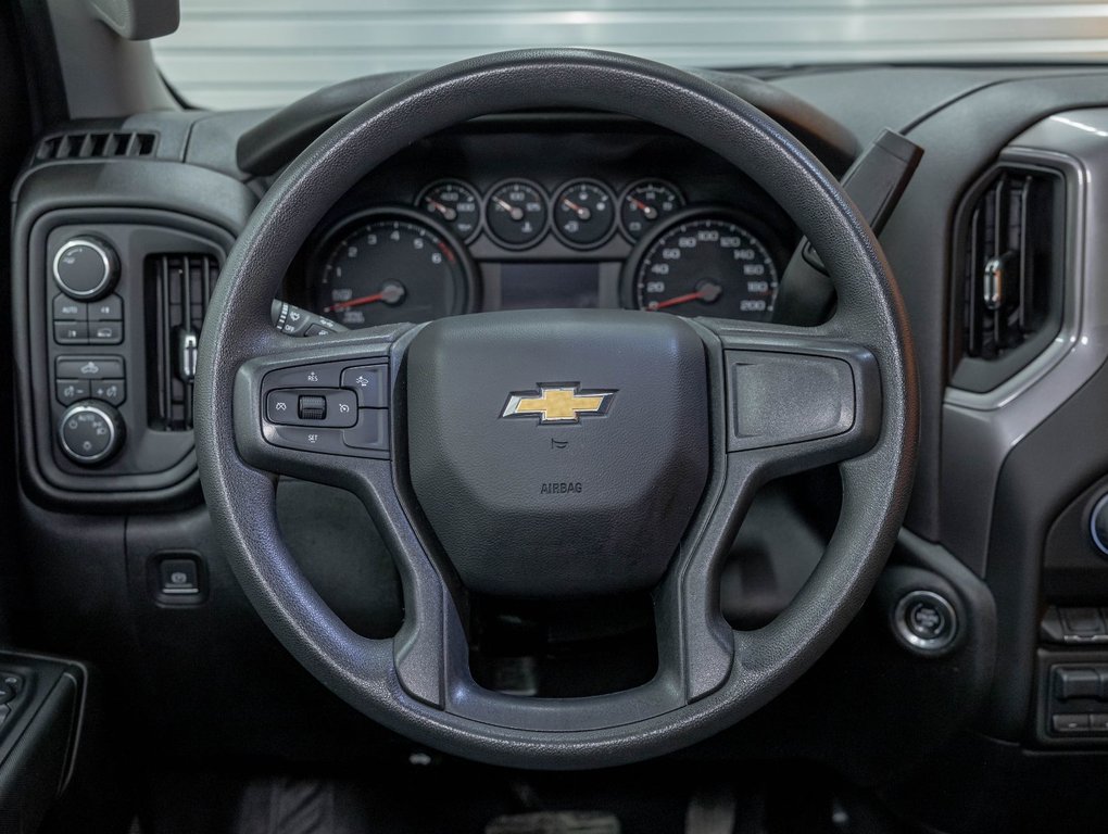 2024 Chevrolet Silverado 1500 in St-Jérôme, Quebec - 12 - w1024h768px