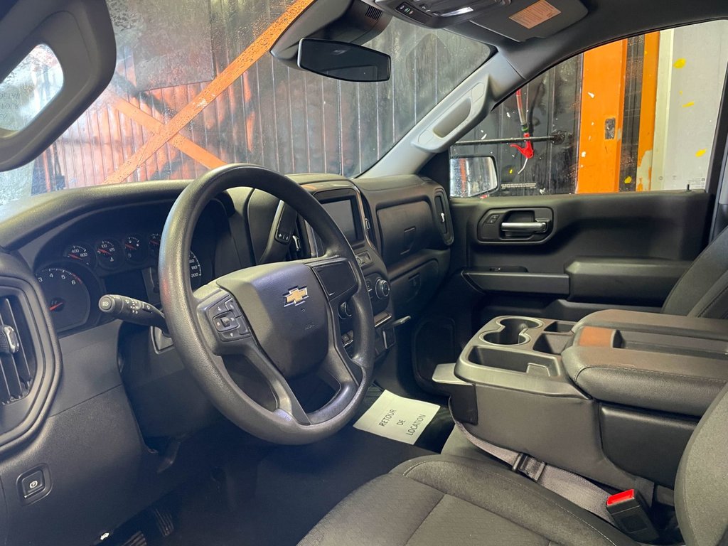 2024 Chevrolet Silverado 1500 in St-Jérôme, Quebec - 3 - w1024h768px