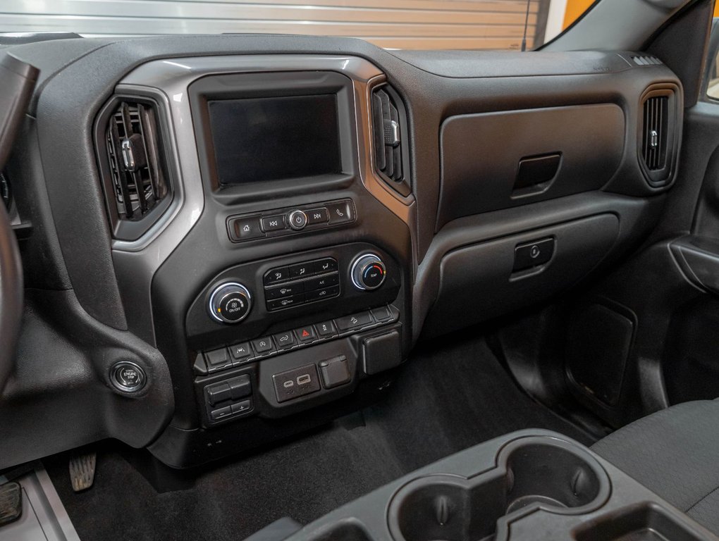2024 Chevrolet Silverado 1500 in St-Jérôme, Quebec - 26 - w1024h768px