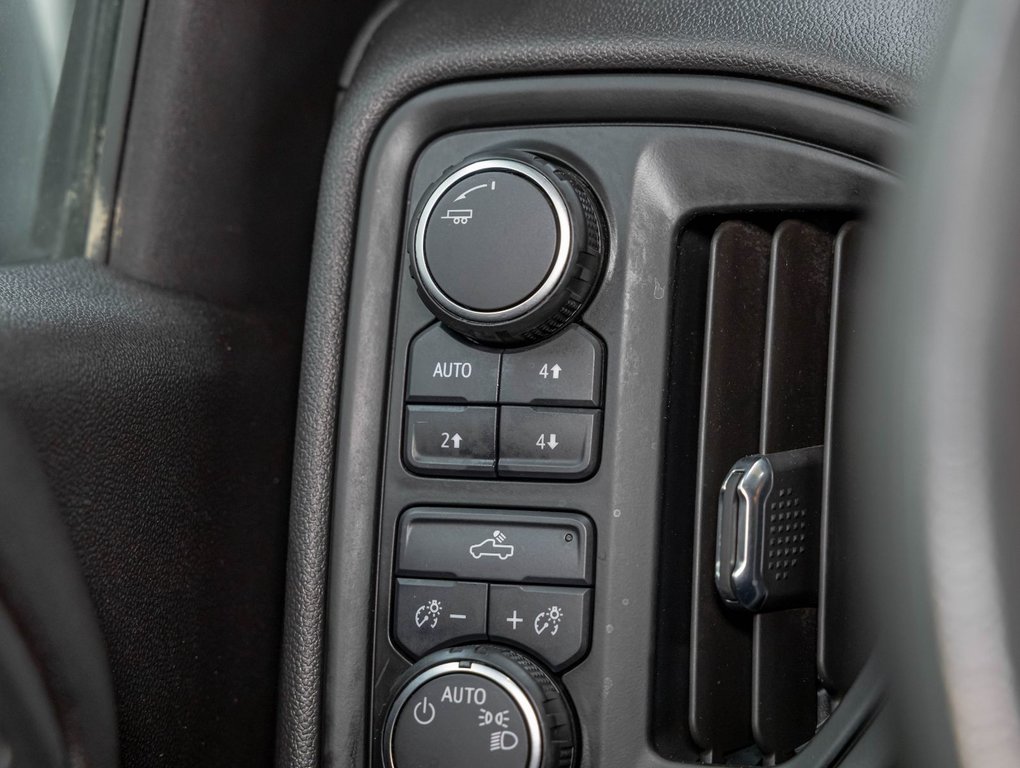 2024 Chevrolet Silverado 1500 in St-Jérôme, Quebec - 17 - w1024h768px
