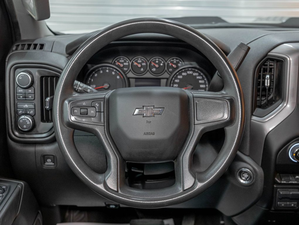 2024 Chevrolet Silverado 1500 in St-Jérôme, Quebec - 11 - w1024h768px