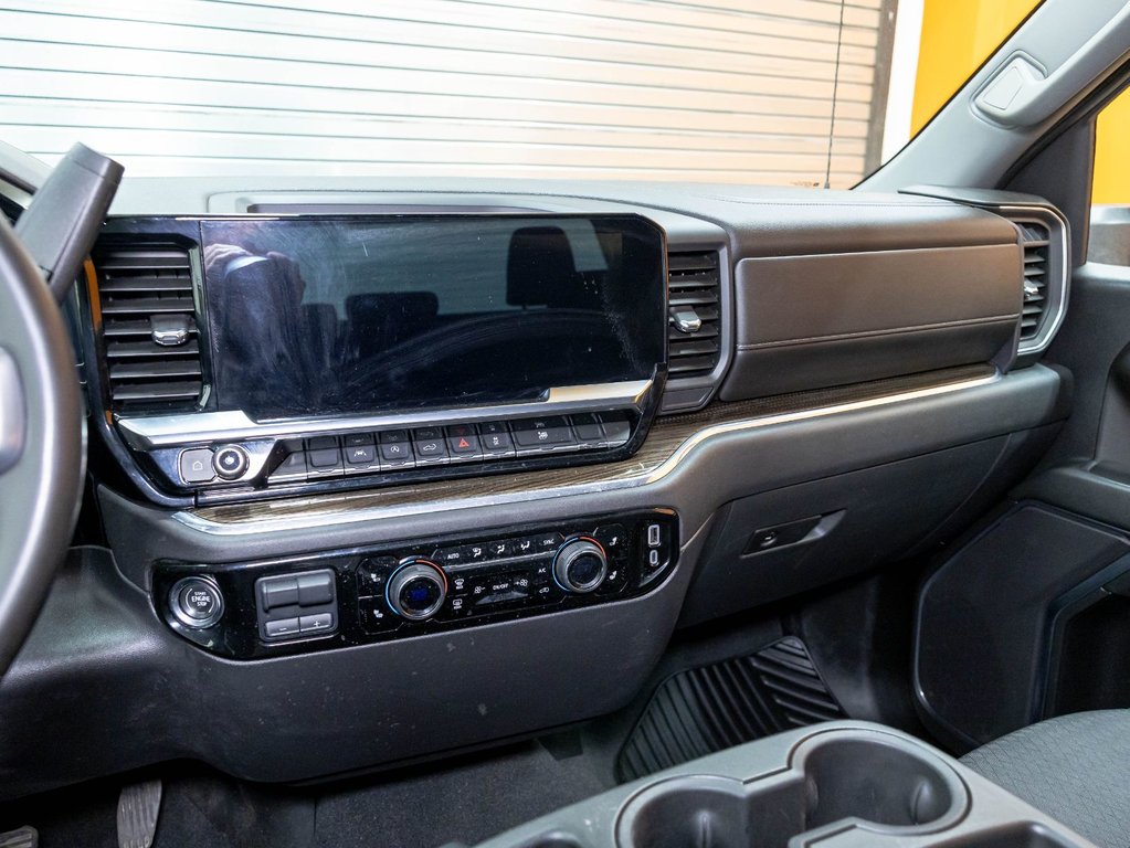 2024 Chevrolet Silverado 1500 in St-Jérôme, Quebec - 20 - w1024h768px
