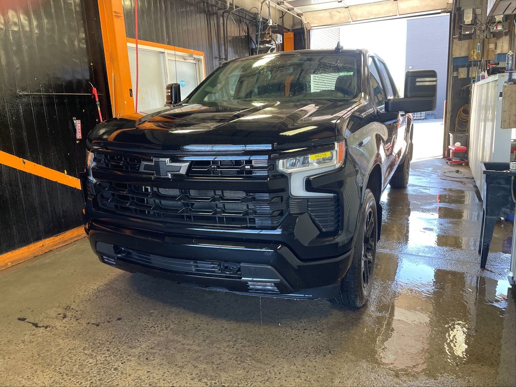 2024 Chevrolet Silverado 1500 in St-Jérôme, Quebec - 1 - w1024h768px