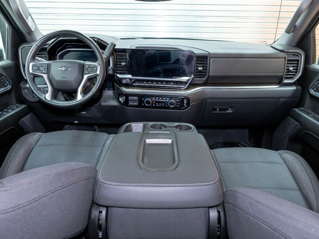 2024 Chevrolet Silverado 1500 in St-Jérôme, Quebec - 11 - w1024h768px