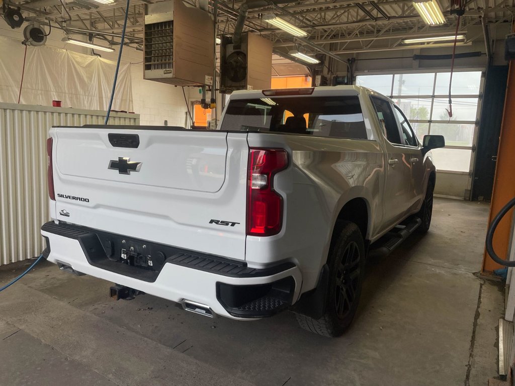 2024 Chevrolet Silverado 1500 in St-Jérôme, Quebec - 8 - w1024h768px