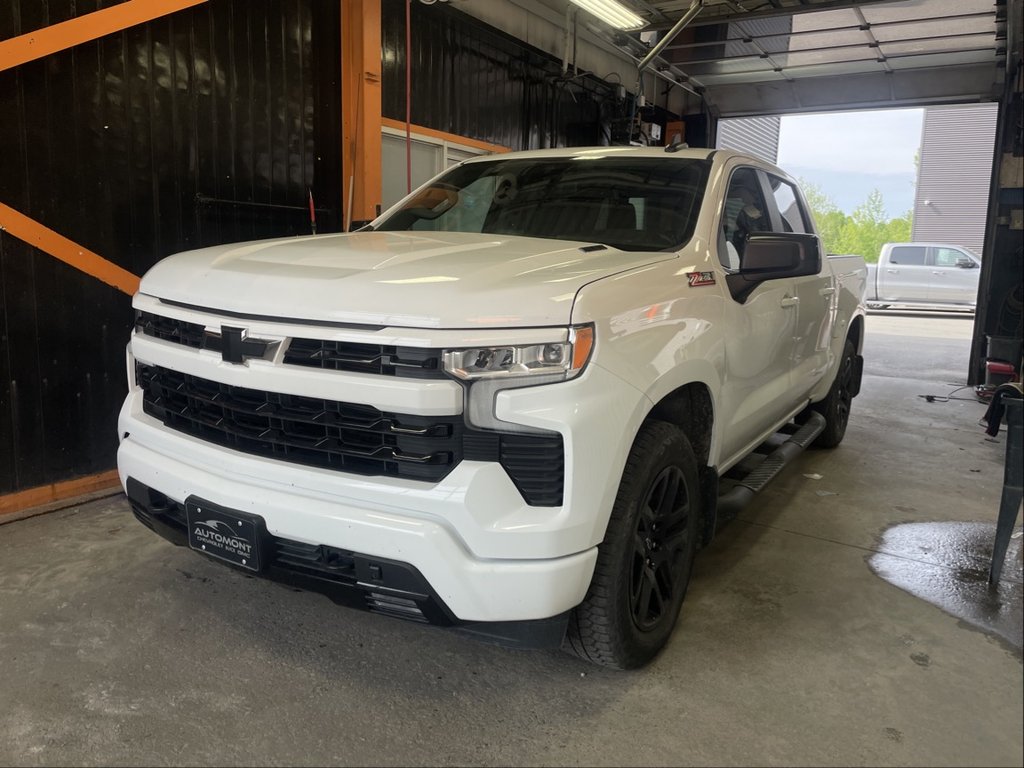 Chevrolet Silverado 1500  2024 à St-Jérôme, Québec - 1 - w1024h768px