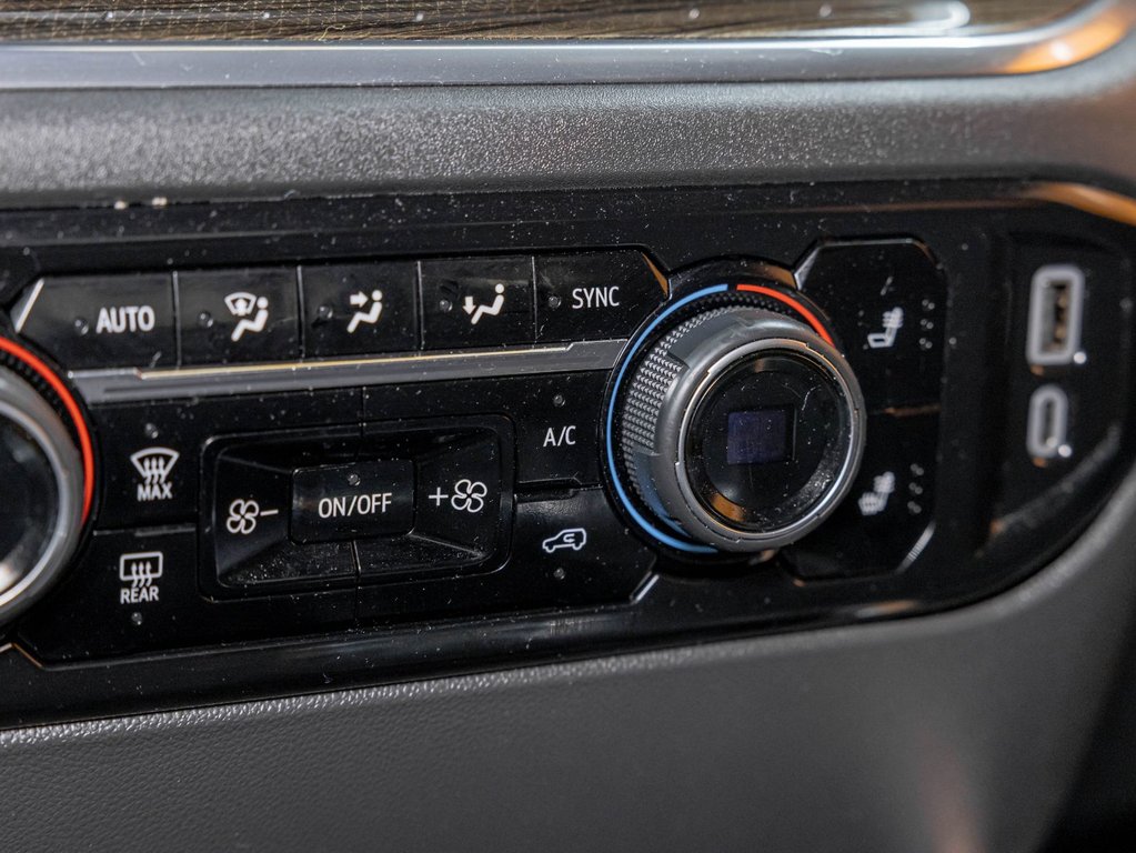 2024 Chevrolet Silverado 1500 in St-Jérôme, Quebec - 21 - w1024h768px